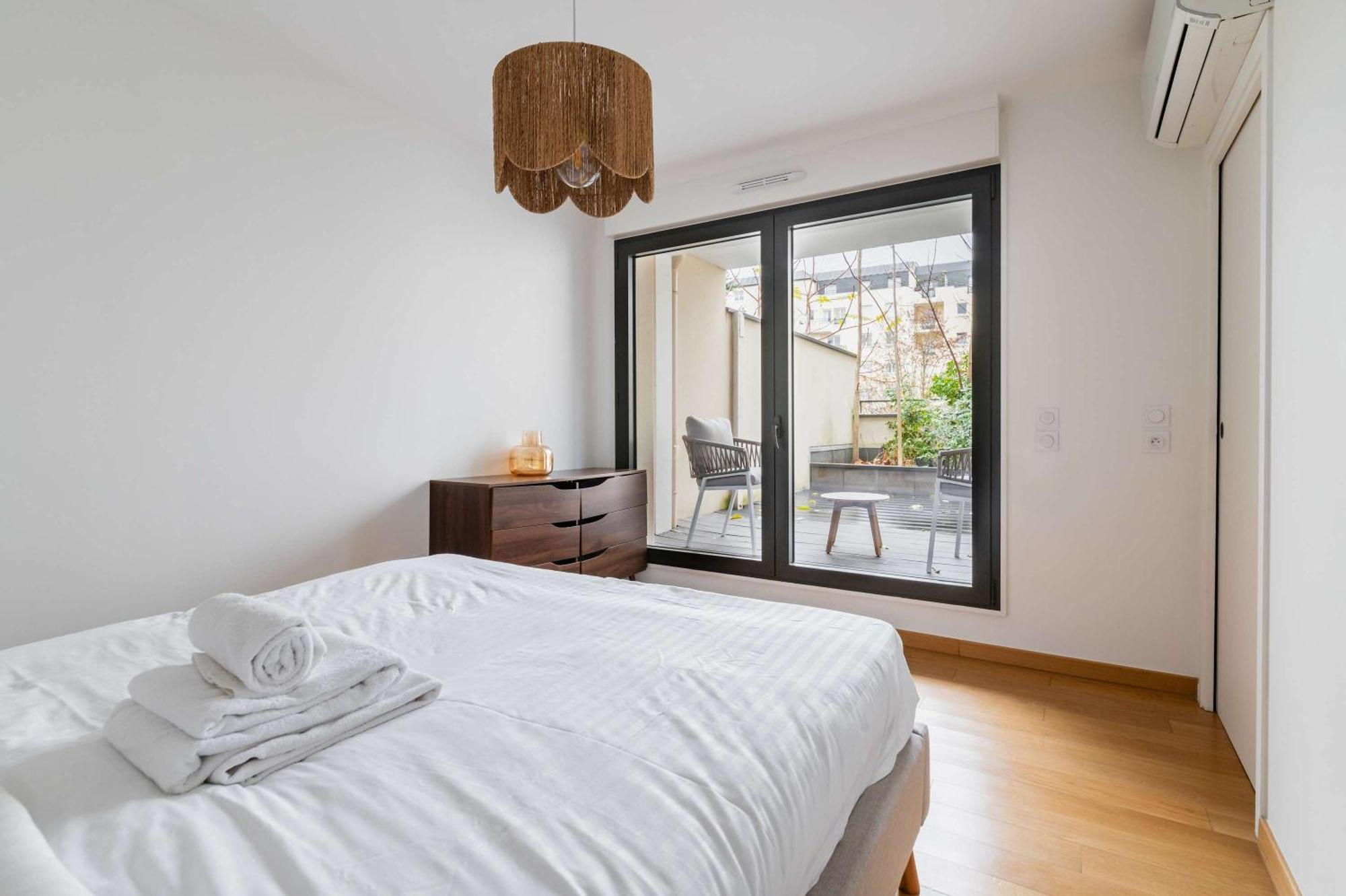 Appartement Lumineux Avec Terrasse Courbevoie - 4P - Flat-Guest Екстериор снимка