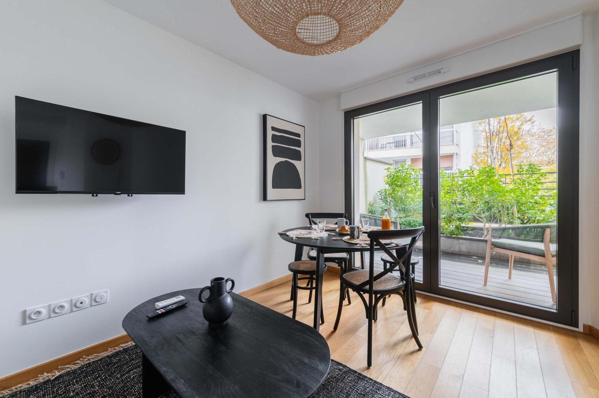 Appartement Lumineux Avec Terrasse Courbevoie - 4P - Flat-Guest Екстериор снимка