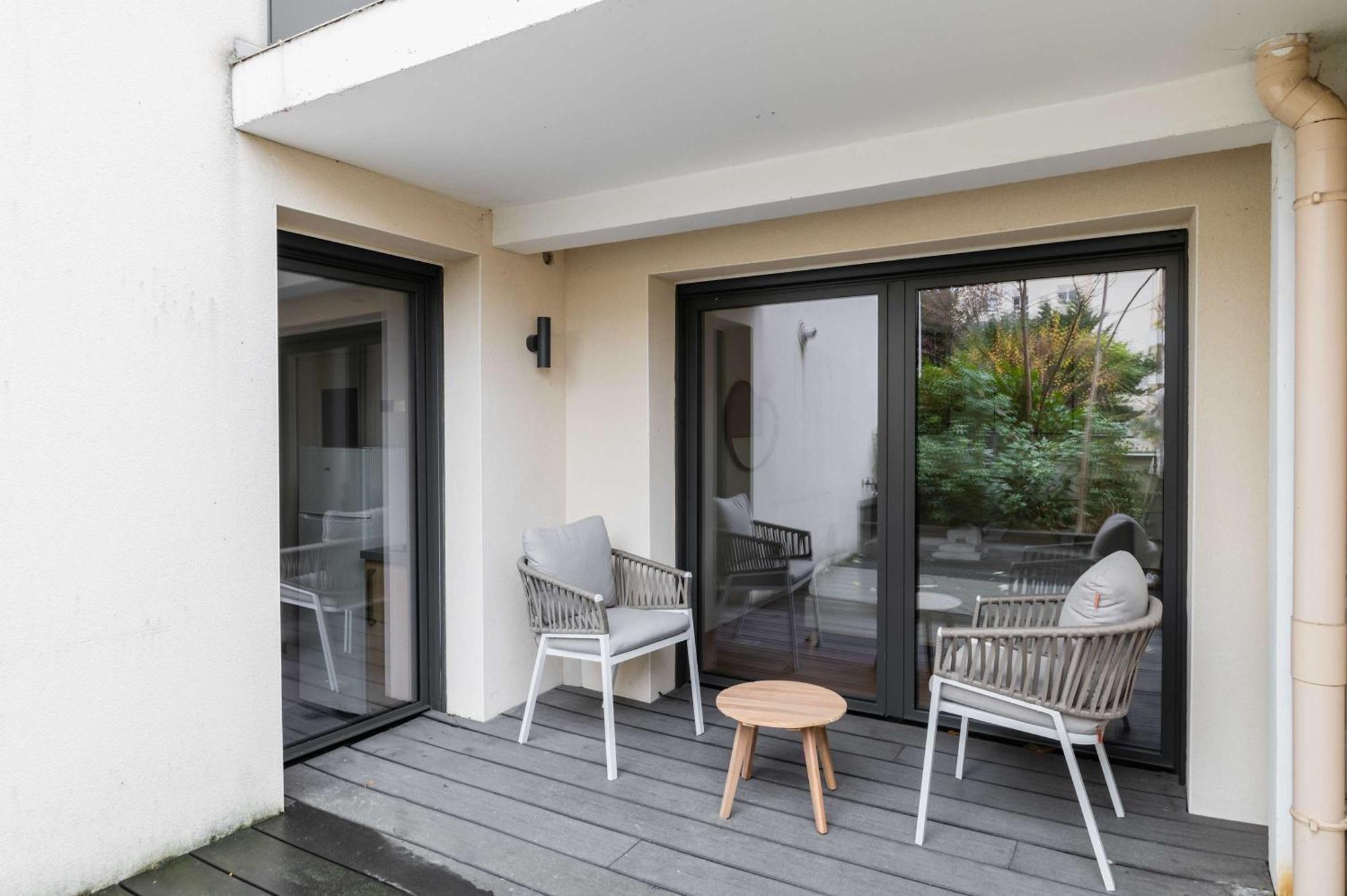 Appartement Lumineux Avec Terrasse Courbevoie - 4P - Flat-Guest Екстериор снимка
