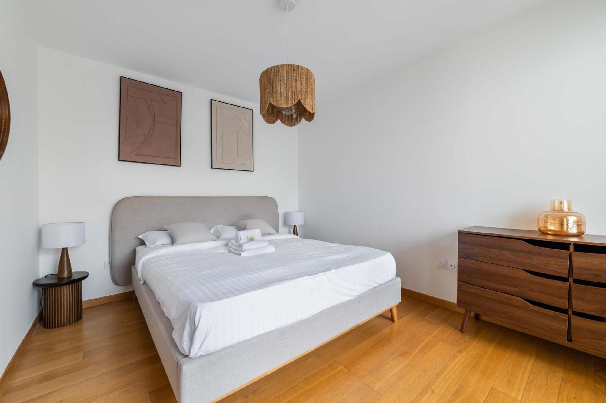 Appartement Lumineux Avec Terrasse Courbevoie - 4P - Flat-Guest Екстериор снимка