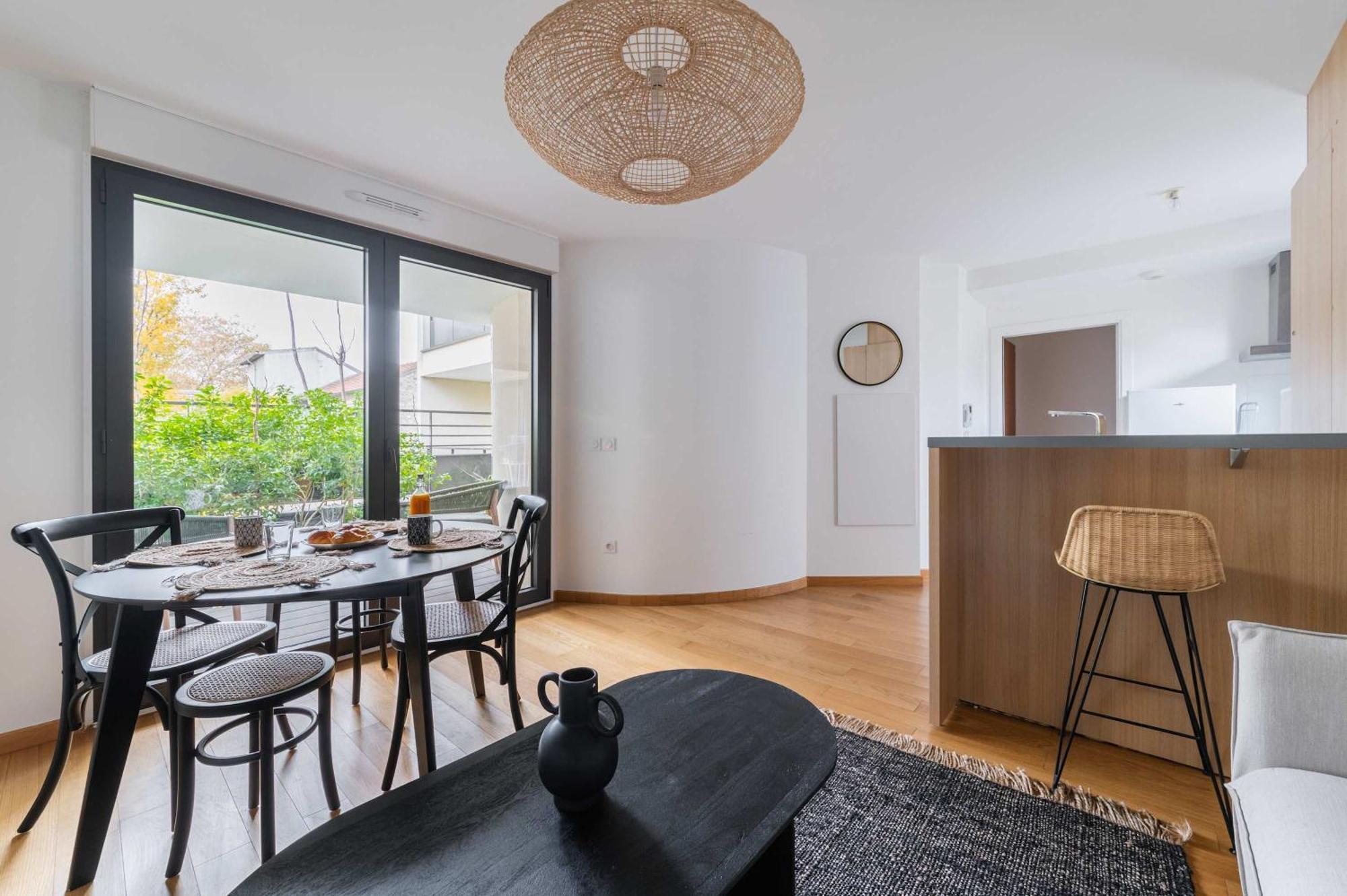 Appartement Lumineux Avec Terrasse Courbevoie - 4P - Flat-Guest Екстериор снимка